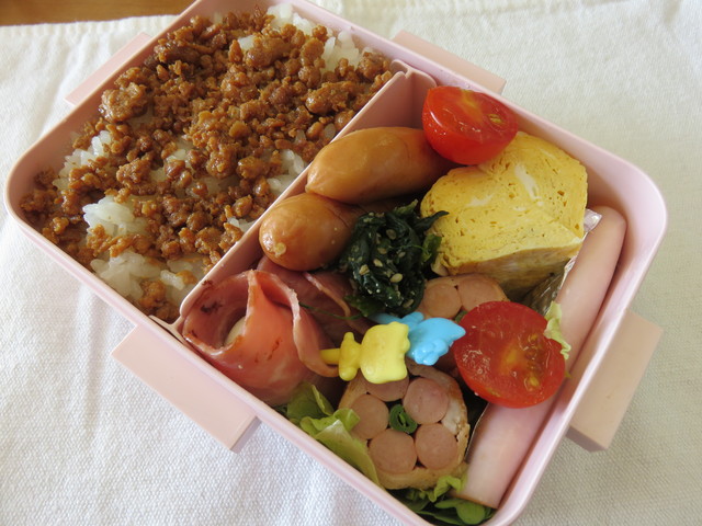 ２年弁当.JPG